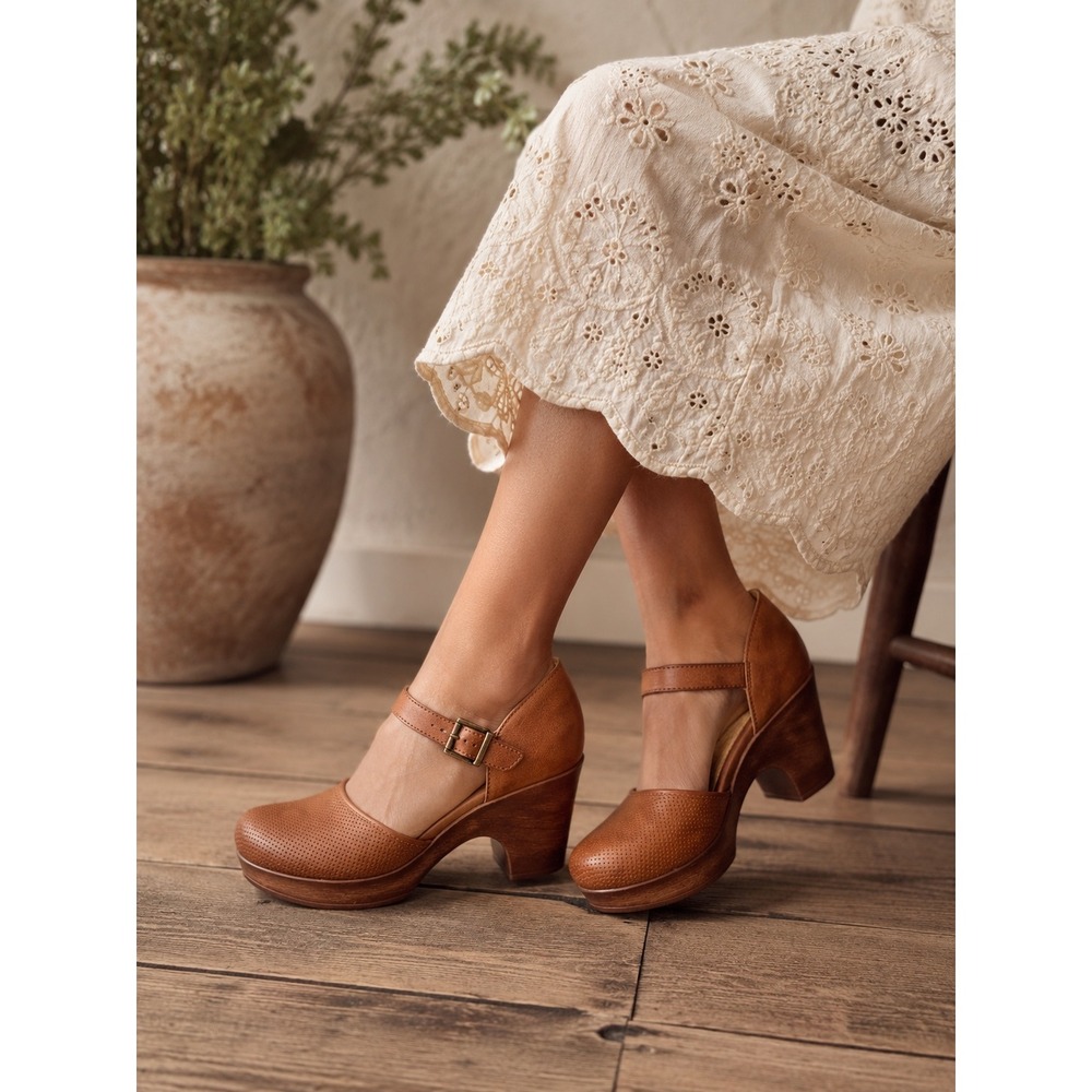 BOC Gia Tan Mary Jane Platform Heels Size 8 Perforated Boho Clog Shoes NEW